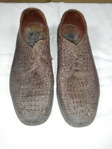 革靴　クリーニングと染め直し色補正　修理