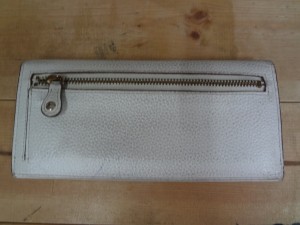 【Helena  Morpho】　白の財布をクリーニング+染直し修理！第９弾！！