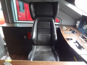 SM-10　白いカモメ　ソニックの運転席のシートが、レカロシートてご存知でしたか？/染直し修理しました。