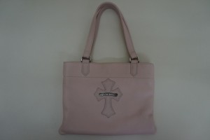 【博多店】クロムハーツ　ピンクのバッグを、黒にカラーチェンジ！！