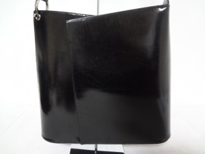 バッグの艶あり・半艶・艶なしの色調整も、革研究所福岡店におまかせ下さい。