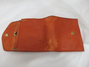 【IL BISONTE】イル　ビソンテ　の財布　コバ液　コバ塗りの修理