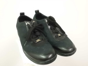 ルイ・ヴィトン　靴オールソール（ゴム）修理／神奈川県熱海市より靴底ひび割れ＆劣化によるオールソール交換（ゴム）のご依頼です。鹿児島中央店