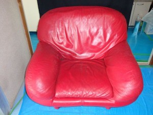 【カラーチェンジ】シングルソファーを赤から黒へ！