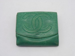 【シャネル】CHANEL　二つ折り財布　カラーチェンジで買い替え不要です！