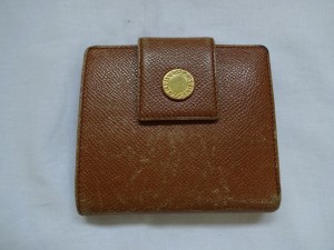 ブルガリ　財布のすれ傷補修とカラーチェンジ