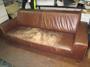 【Long Life sofa】ロングライフソファ　スレ傷補修のご依頼です。