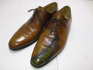 ブランド靴【ベルルッティ】色替えしても色落ちしない革研究所