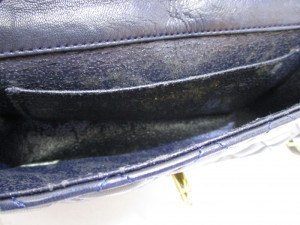 バッグ内袋交換。ベトベトでは使えない方必見！縫製修理も対応可能な革研究所