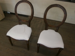 アンティーク家具チェアー・椅子の張替を岡崎市の方より、修理ご依頼頂きました。