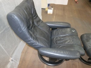 イタリア製ソファーの座面張替え修理！全面張替えをしなくても良い、お店革研究所　名古屋東店。