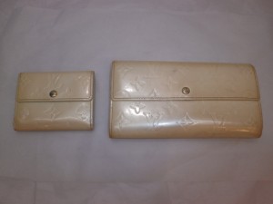 エナメル財布が黄ばみ修理するなら、色も白⇒ピンクに変えたい！お受けいたします！