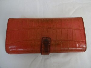 【財布の修理】　フェリージ　長財布のカラーチェンジ