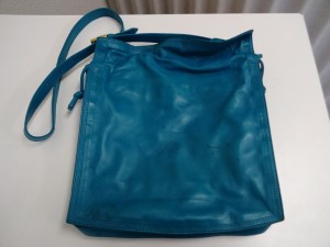 【バッグ修理】ロエベ　ショルダーバッグの内袋交換とシミ汚れ補修